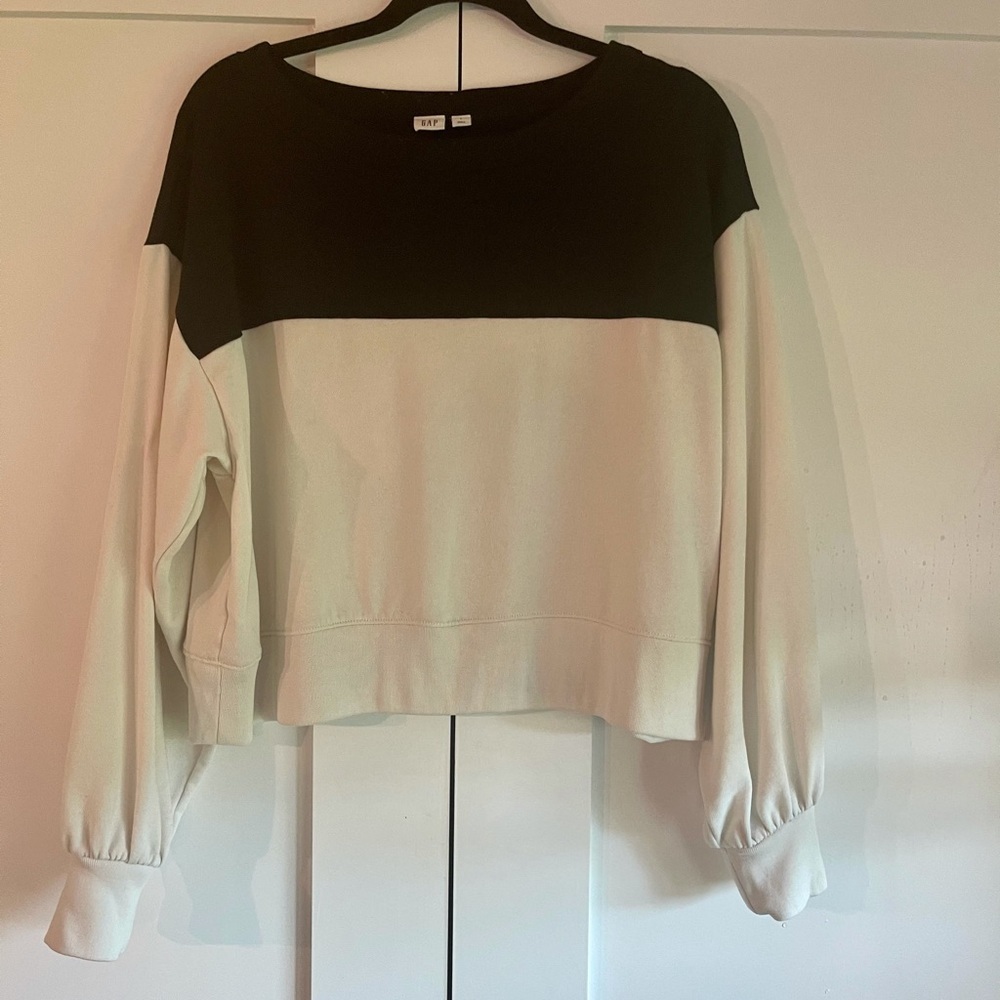 GAP Duo Black & White Cropped Sweater Colorblock Long Sleeve Size L